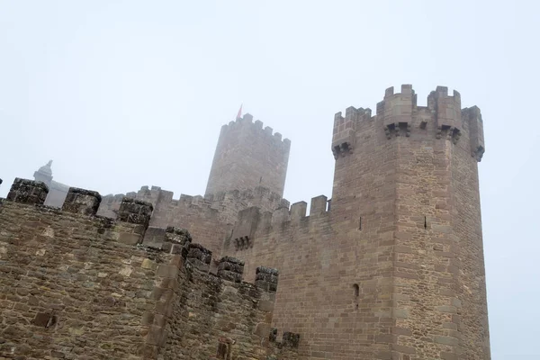 Kale Xavier sisli bir günde (İspanya)