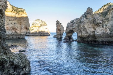 Uçurum ve kaya oluşumları, Ponta da Piedade (Lagos, Portekiz)