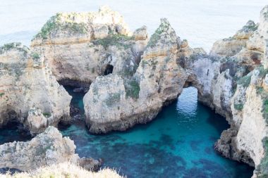 Uçurum ve kaya oluşumları, Ponta da Piedade (Lagos, Portekiz)