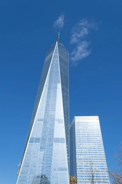 Un World Trade Center en el distrito financiero de Nueva York — Foto de Stock