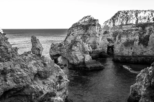 Klippen und Felsformationen bei Ponta da Piedade (Lagos, Portugal) — Stockfoto