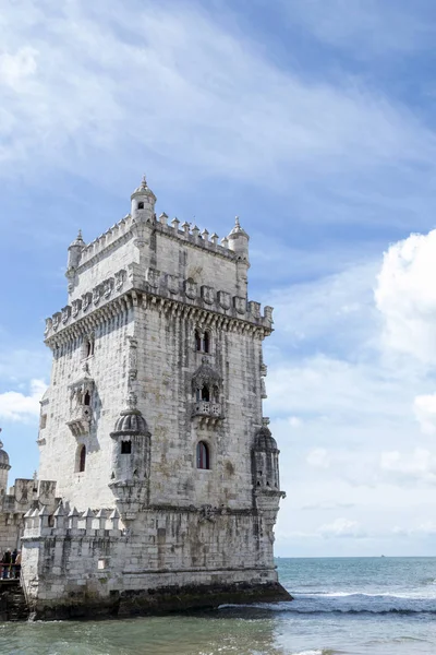 Torre Belem en la orilla del río Targus (Belem, Portugal ) — Foto de Stock