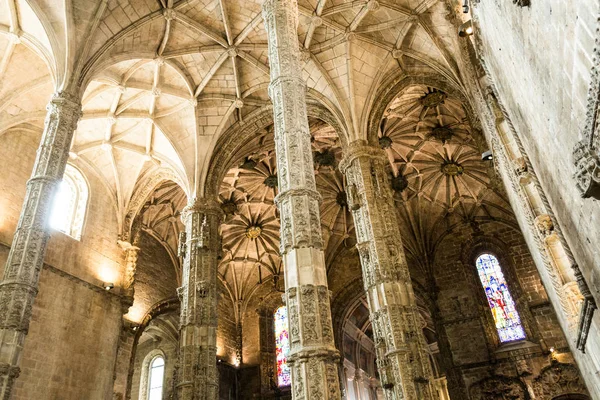 Jeronimos Manastırı içinde (Lizbon, Portekiz)