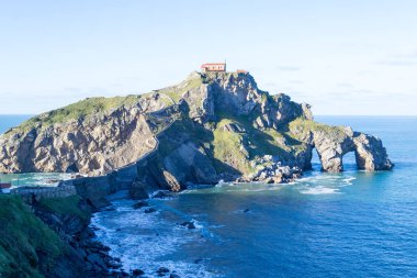 San Juan de Gaztelugatxe doğal görünümünü