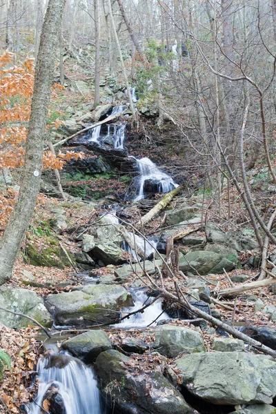 Cascada en Mount Beacon en una mañana de invierno — Foto de Stock