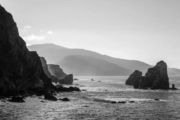 サン ・ フアン ・ デ ・ ガルテルガトシェからバスクの海岸線 — ストック写真