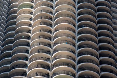 Chicago, Marina City 'nin ikonlarından biri olduğu gökdelenleriyle ünlüdür.