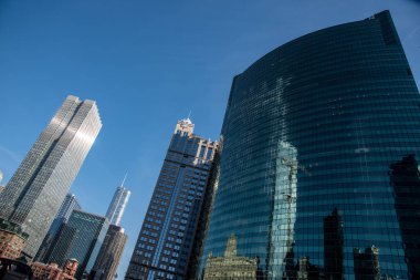 Chicago, IL, ABD - 9 Kasım 2019 - 333 Batı Waker, Chicago 'daki birçok ünlü gökdelenden biridir.