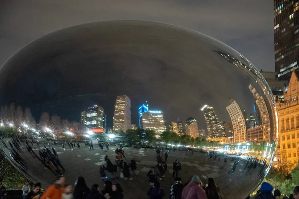 シカゴ 2019年11月9日 シカゴの主な観光スポットの1つであるクラウドゲート 別名ビーン — ストック写真