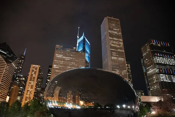 Chicago Estados Unidos Noviembre 2019 Cloud Gate También Conocida Como —  Fotos de Stock