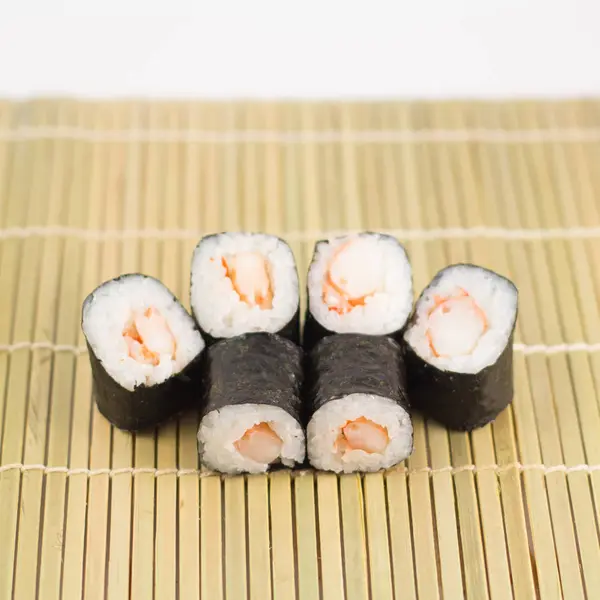 Sushi aislado / rollos . — Foto de Stock