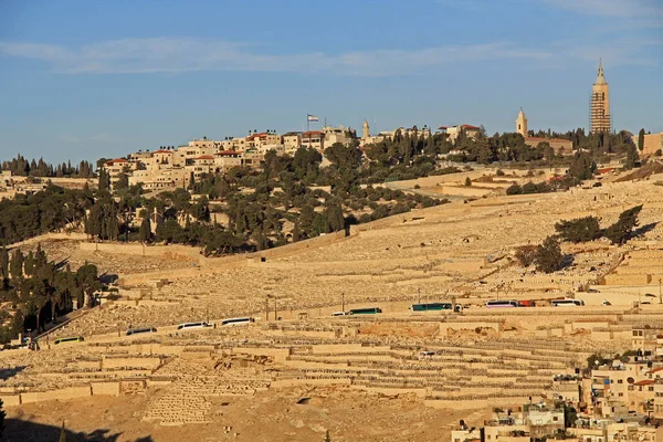 Cemetery and Homes on the Mt. of Olives — Stock Photo, Image