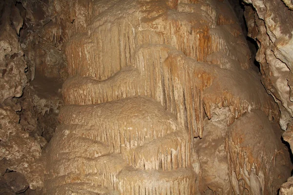 Dentro de la Cueva del Parque de la Montaña de la Cueva Colosal — Foto de Stock