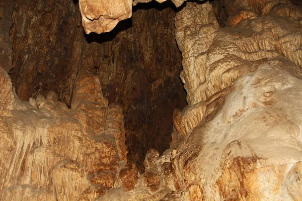 Copiar Espacio Dentro de la Cueva del Parque de Montaña Cueva Colosal — Foto de Stock