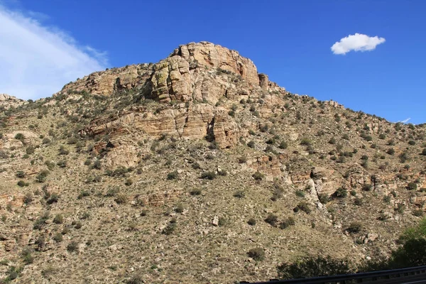 Rocky Hillside Along the Road Going Up Mt. Limón — Foto de Stock