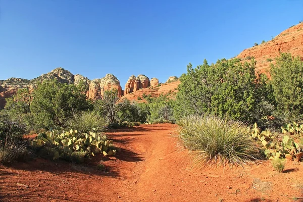 Trilha Caminhada e Formação Red Rock em Sedona Arizona — Fotografia de Stock