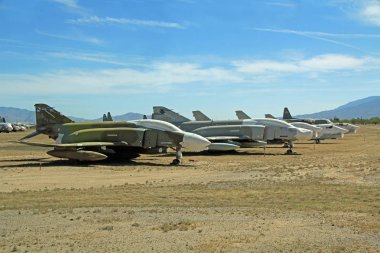 Tucson, Arizona, Amerika Birleşik Devletleri - 22 Nisan 2014: Jet uçaklarında Pima Hava ve Uzay Müzesi eşekler, Arizona.