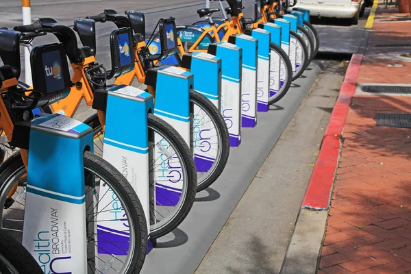 Tucson Arizona Usa April 2018 Public Bicycles Rent Sidewalk Street — Stock Photo, Image