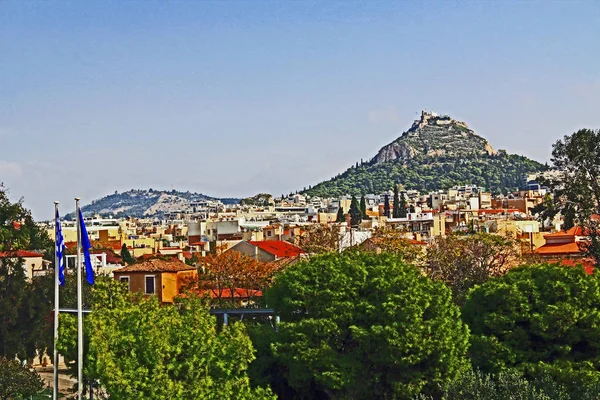 Farbenfroher Blick Auf Den Berg Lycabettus Und Die Stadt Athen — Stockfoto