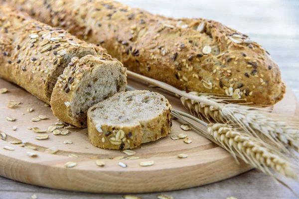 Trigo baguette saludable y centeno — Foto de Stock