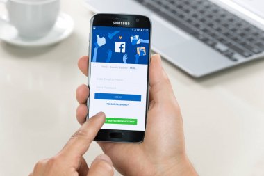 Logging içine Facebook uygulaması