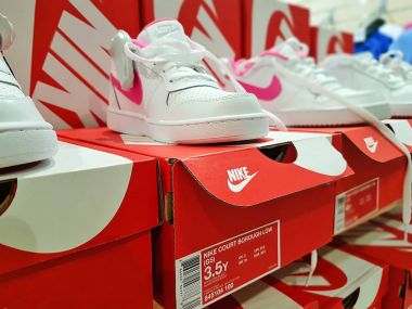 Nike spor ayakkabı