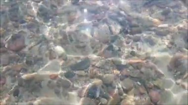 Bir kristal su yüzeyi arka