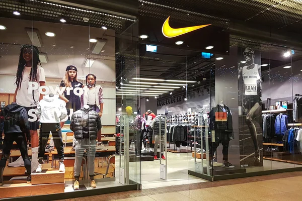 Widok zewnętrzny sklep Nike — Zdjęcie stockowe