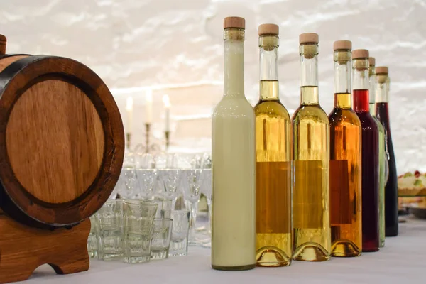 Grupo de bebidas alcohólicas tradicionales — Foto de Stock