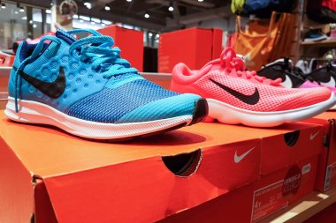 Nike spor ayakkabı