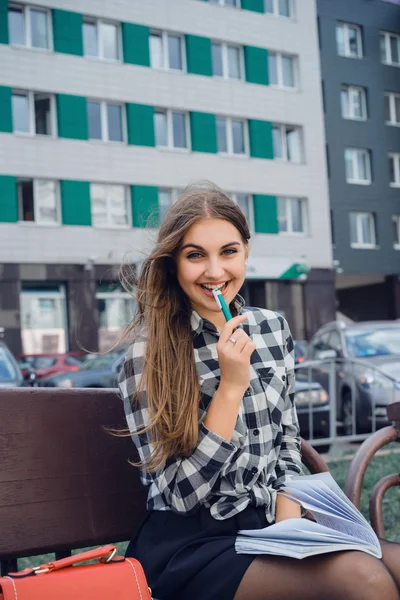 Mulher bonita jovem — Fotografia de Stock