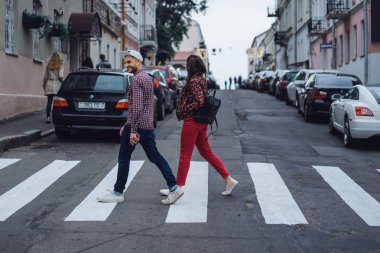 Çift geçiş kaldırım