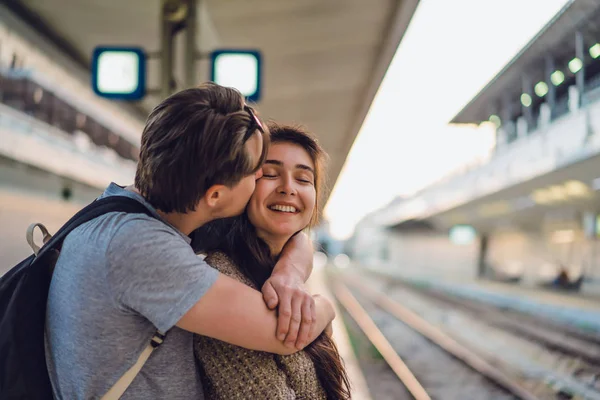 Kentsel olay yerinde sarılma Çift