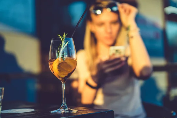 Cocktail in glass on table — Stock Photo, Image