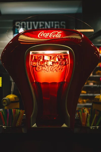 Große Coca-Cola-Box — Stockfoto