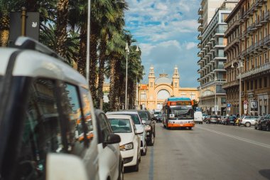 Şehir trafik yol sahne güneşli