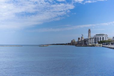 güzel manzara ile gök Harbour mavi deniz