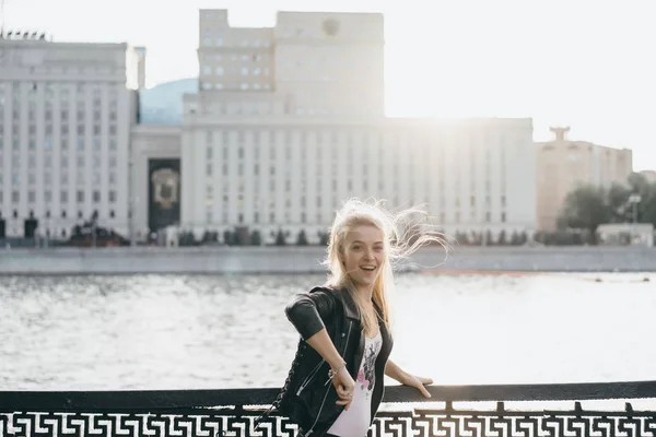 Young Blonde Woman Black Jacket Bridge Outdoor — Stock Photo, Image