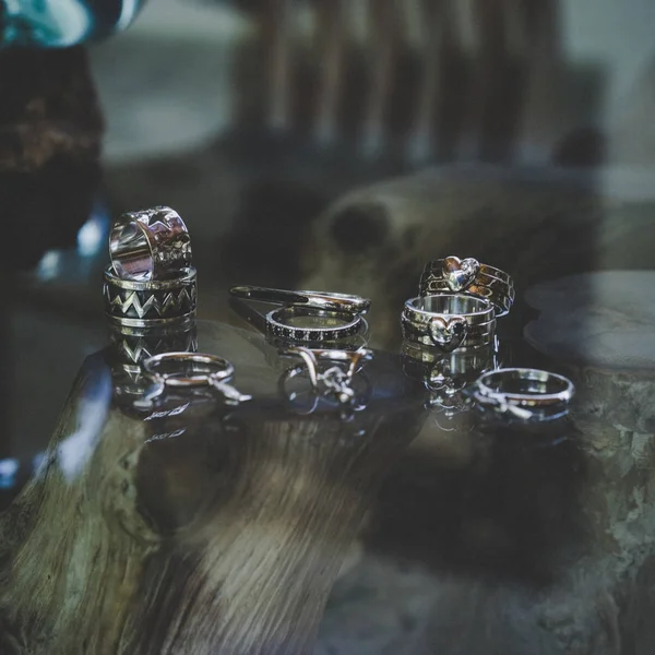 Primer Plano Hermosos Anillos Plata — Foto de Stock