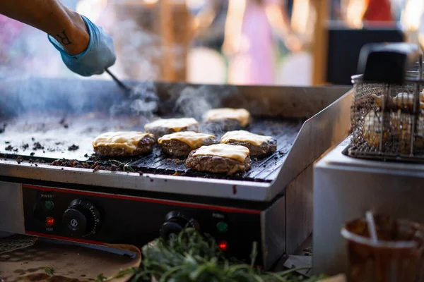 Grilling Process Preparing Meat Cutlets Burgers Cheeseburger Cutlet — Stock Photo, Image