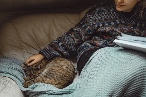 Young Woman Plaid Cat Spends Cozy Time Reading Interesting Book — 스톡 사진