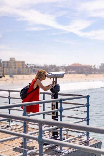 Hafta Sonları Santa Monica Rıhtımı Ndaki Ünlü Turistik Gösteride Eğlenen — Stok fotoğraf