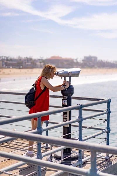 Hafta Sonları Santa Monica Rıhtımı Ndaki Ünlü Turistik Gösteride Eğlenen — Stok fotoğraf