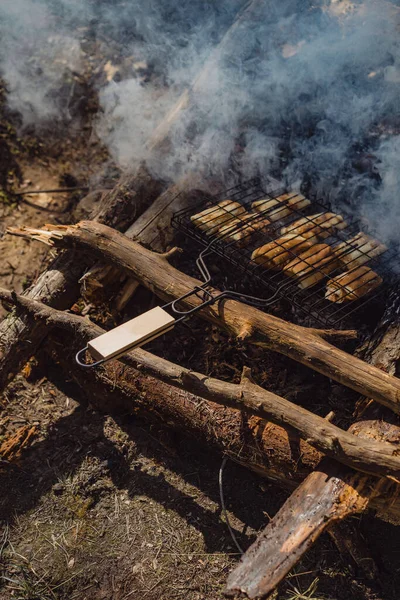 Food Cooked Bonfire Grill Open Fire Food Camping — Stock Photo, Image