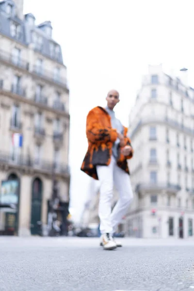 Jovem Afro Americano Bonito Posando Livre Paris Sorriso Feliz Estilo — Fotografia de Stock