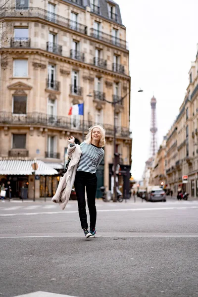 Junge Schöne Frau Freien Paris Reisekonzept Lustige Fotos — Stockfoto