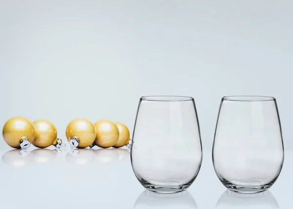 Julen stjälklös vin glas mockup — Stockfoto