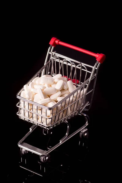 Shopping cart filled with medicine — Stock Photo, Image