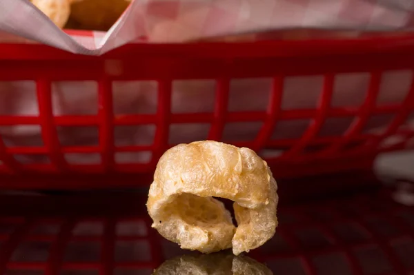 Delicious crispy pork rinds — Stock Photo, Image