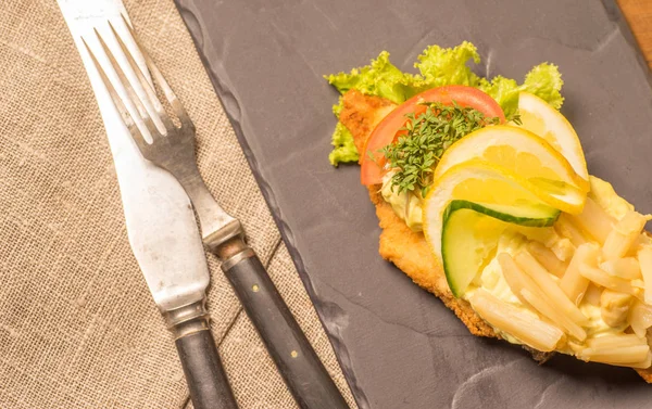 Specialità danesi e piatti nazionali, panino aperto di alta qualità — Foto Stock